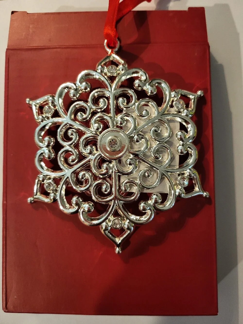 Lenox 2024 Ornament Snow Majesty 4.25 in Box Silver Shiny Snowflake